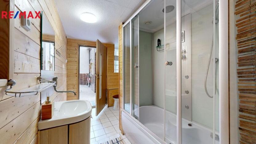 Prodej ubytování, Blatnice pod Svatým Antonínkem, 400 m2