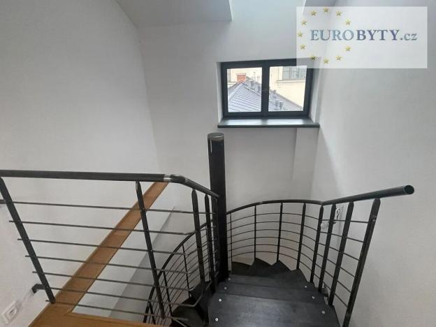 Pronájem bytu 2+kk, Praha - Vršovice, Bartoškova, 74 m2