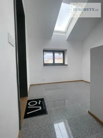 Pronájem bytu 2+kk, Praha - Vršovice, Bartoškova, 74 m2