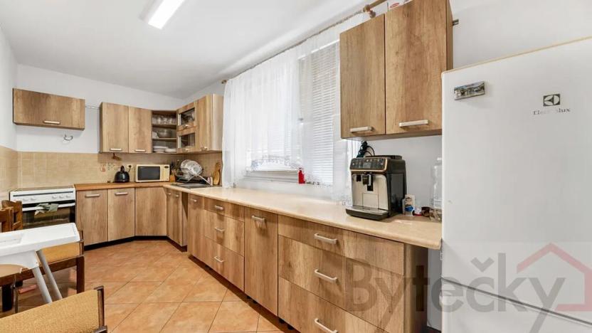 Prodej vícegeneračního domu, Jesenice, Plavecká, 215 m2