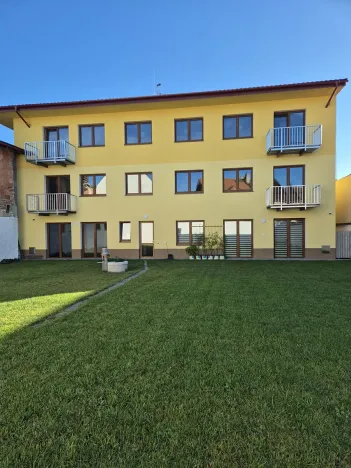 Pronájem bytu 1+kk, Stochov, Osvobození, 39 m2