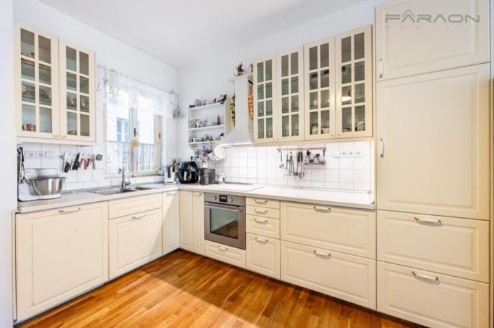 Pronájem bytu 4+1, Praha - Smíchov, Stroupežnického, 101 m2