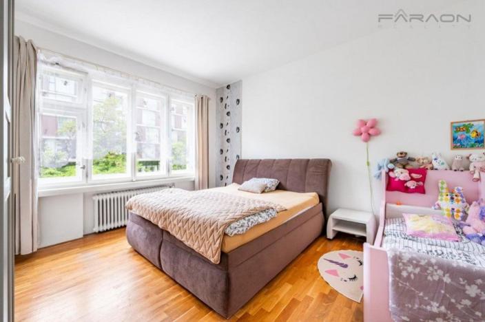 Pronájem bytu 4+1, Praha - Smíchov, Stroupežnického, 101 m2