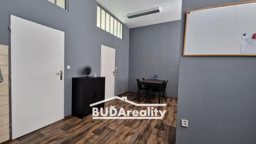 Pronájem kanceláře, Zlín, Jateční, 26 m2