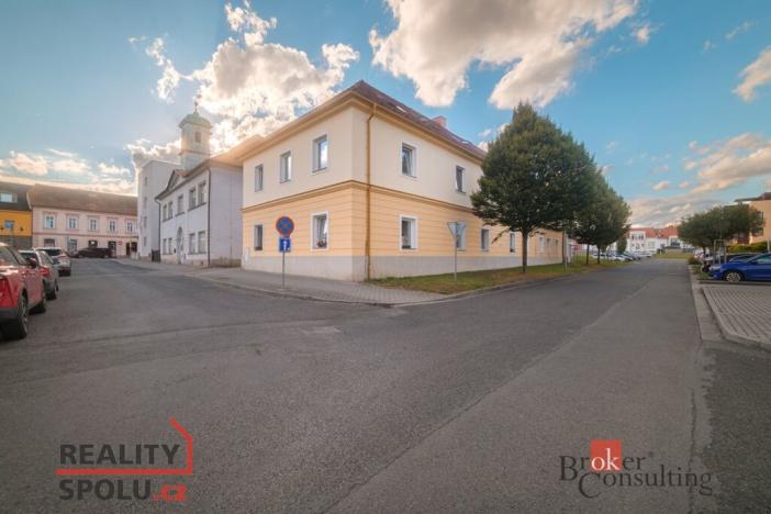 Prodej bytu 2+kk, Stod, Komenského nám., 54 m2