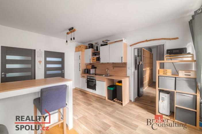 Prodej bytu 2+kk, Stod, Komenského nám., 54 m2