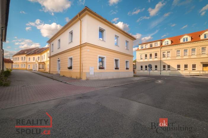 Prodej bytu 2+kk, Stod, Komenského nám., 54 m2