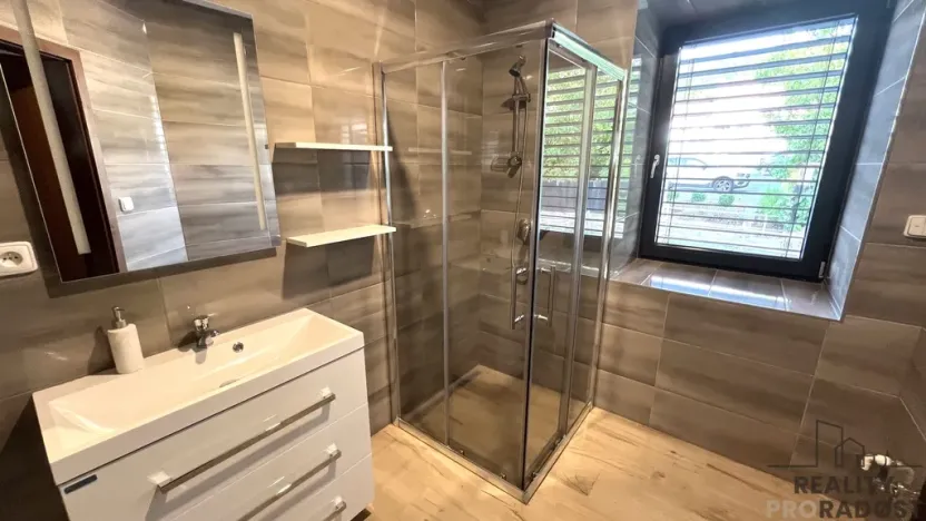Pronájem bytu 3+kk, Lažany, 98 m2