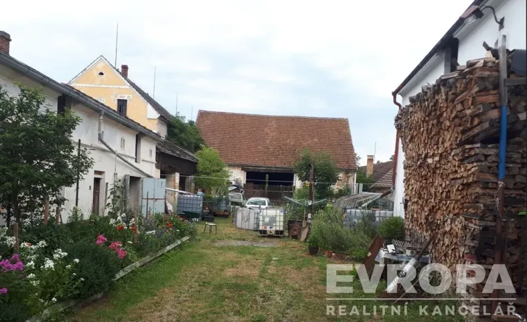 Prodej komerční nemovitosti, Líšťany - Náklov, Náklov, 109 m2
