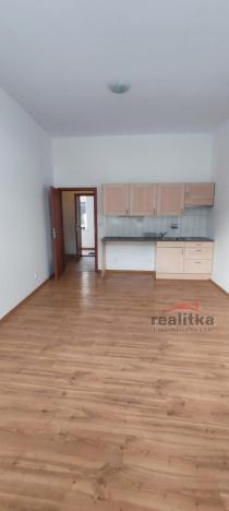 Pronájem bytu 1+kk, Opava - Předměstí, Kasárenská, 35 m2
