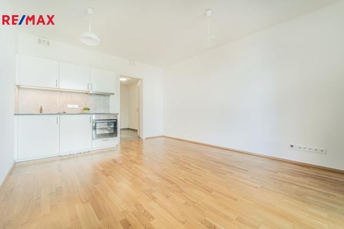 Prodej bytu 1+kk, Praha - Modřany, Mezi vodami, 31 m2