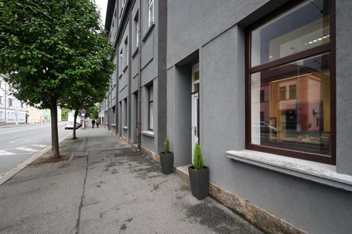 Pronájem obchodního prostoru, Hradec Králové, Pospíšilova, 78 m2