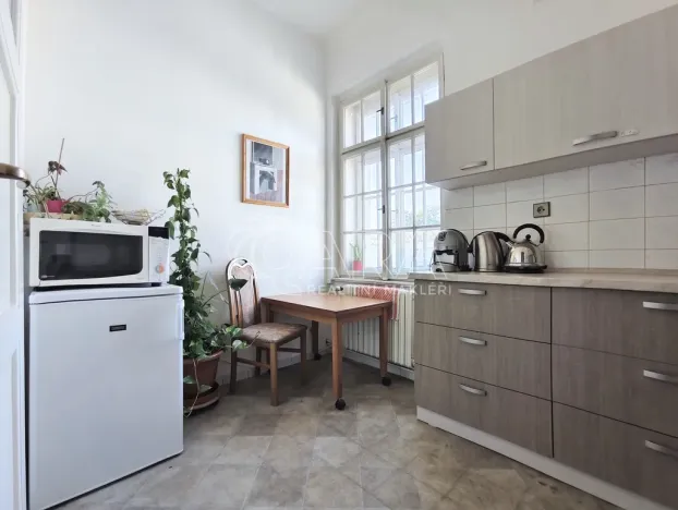 Pronájem kanceláře, Praha - Vršovice, Na louži, 51 m2