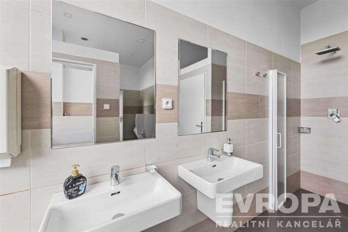 Pronájem kanceláře, Praha - Hodkovičky, Modřanská, 73 m2