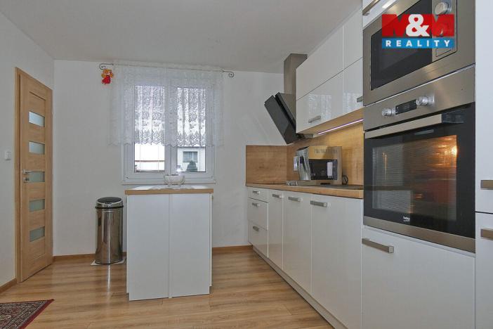 Prodej rodinného domu, Pardubice - Svítkov, Školní, 109 m2