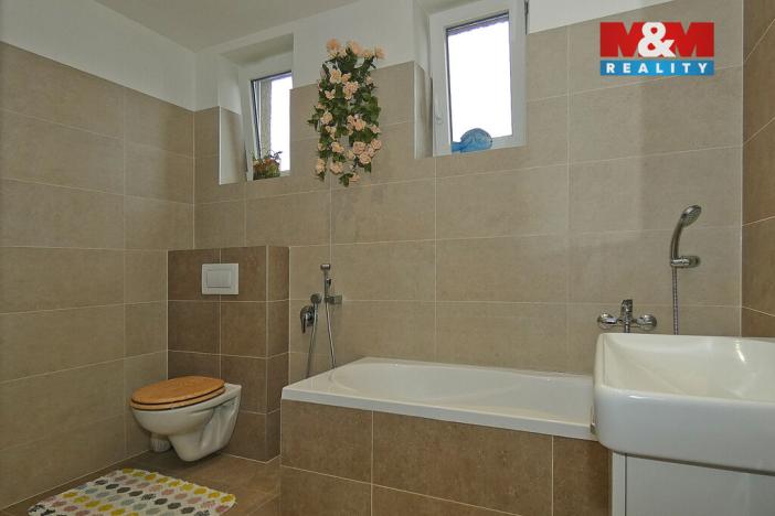 Prodej rodinného domu, Pardubice - Svítkov, Školní, 109 m2