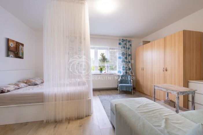 Prodej bytu 2+1, Cerhenice - Cerhýnky, 66 m2