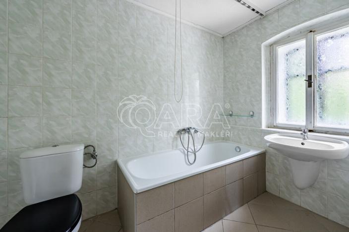 Prodej vícegeneračního domu, Žandov - Radeč, 250 m2