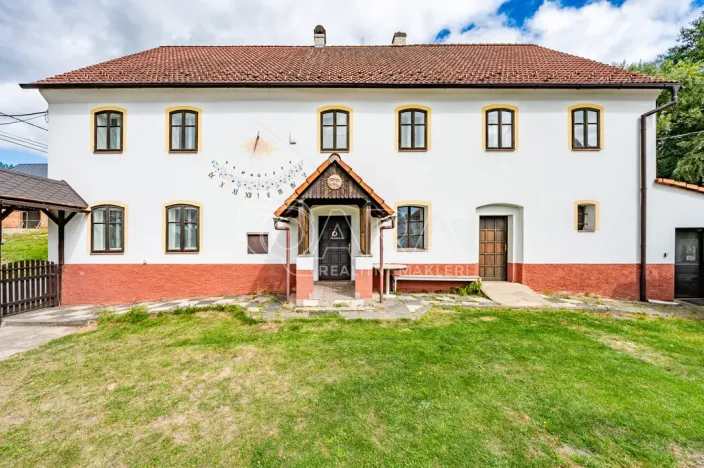 Prodej vícegeneračního domu, Žandov - Radeč, 250 m2