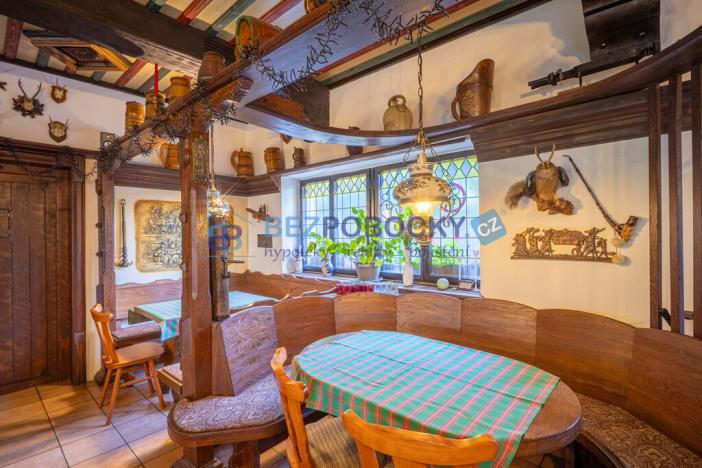 Prodej ubytování, Sněžné - Milovy, 644 m2