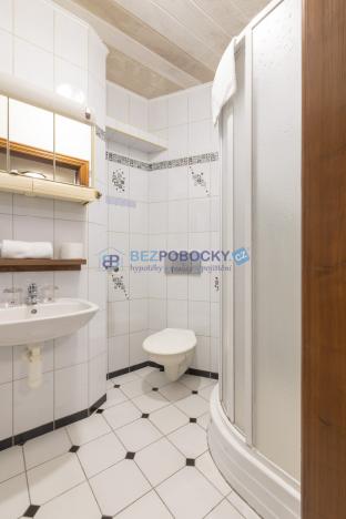 Prodej ubytování, Sněžné - Milovy, 644 m2