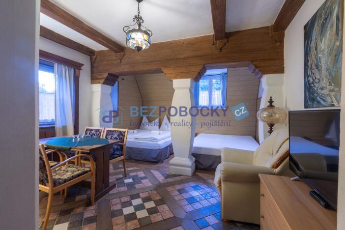 Prodej ubytování, Sněžné - Milovy, 644 m2