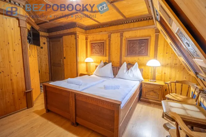 Prodej ubytování, Sněžné - Milovy, 644 m2