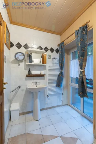 Prodej ubytování, Sněžné - Milovy, 644 m2