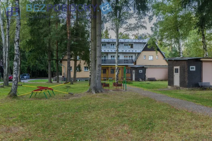 Prodej ubytování, Sněžné - Milovy, 644 m2