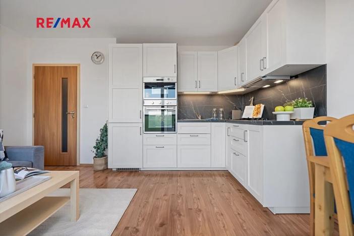 Prodej bytu 2+kk, Rajhrad, Klášterní Dvůr, 48 m2
