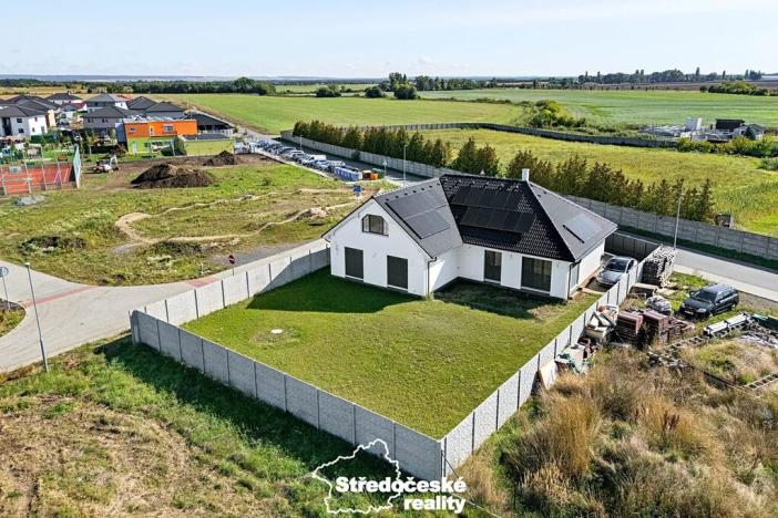 Prodej rodinného domu, Polerady, 240 m2