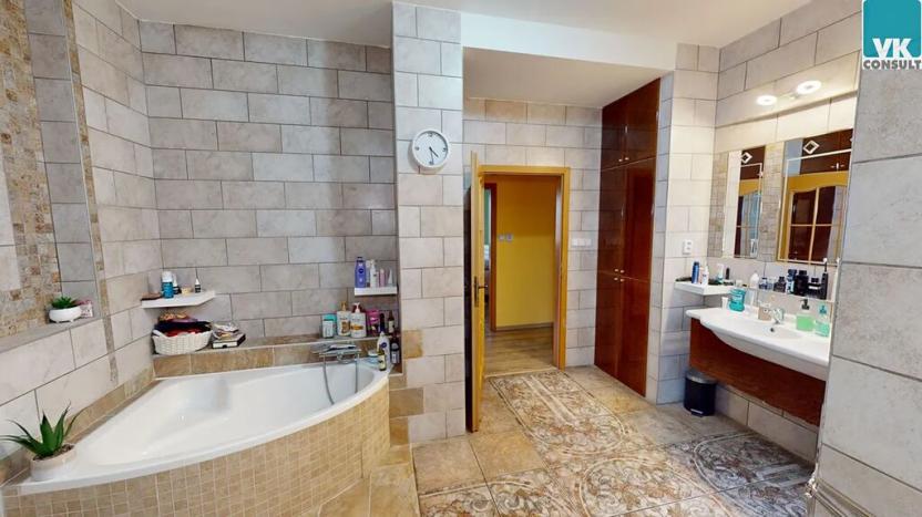 Prodej obchodního prostoru, Svitavy, náměstí Míru, 2074 m2