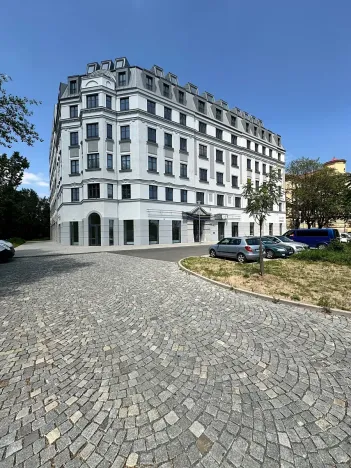 Pronájem garážového stání, Brno, Opuštěná, 13 m2