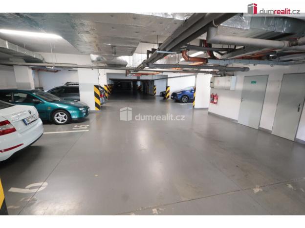 Pronájem garáže, Praha - Kunratice, Merhoutova, 15 m2