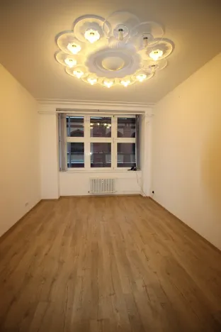 Pronájem kanceláře, Praha - Vinohrady, Vinohradská, 23 m2