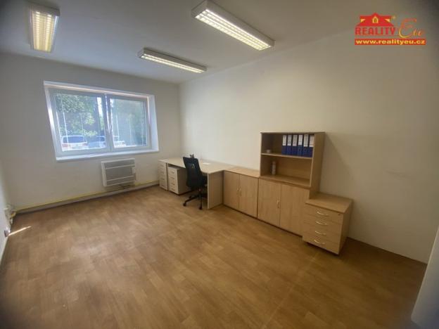 Pronájem výrobních prostor, Česká Skalice, Křenkova, 4200 m2