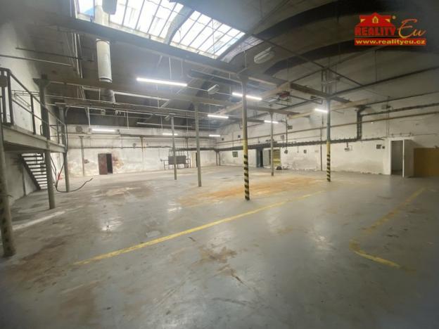Pronájem skladu, Česká Skalice, Křenkova, 4200 m2