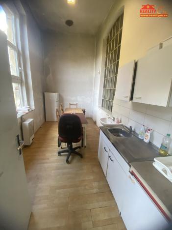 Pronájem skladu, Česká Skalice, Křenkova, 4200 m2