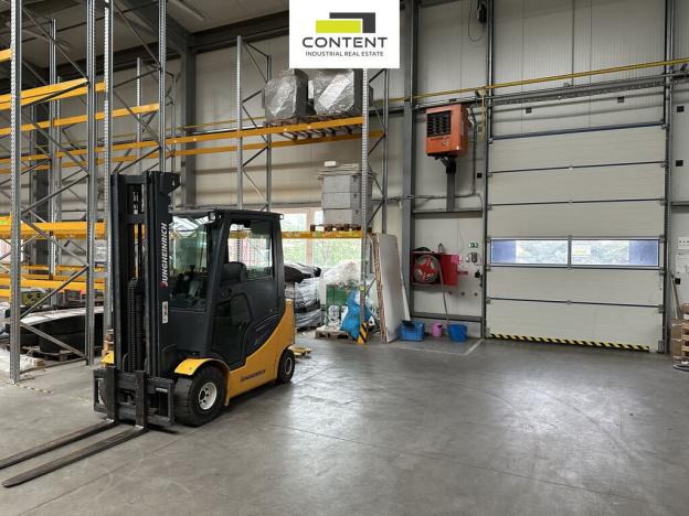 Pronájem skladu, Dubno, 5668 m2