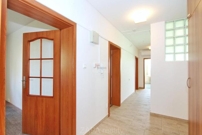 Pronájem kanceláře, Praha - Smíchov, U Plátenice, 100 m2