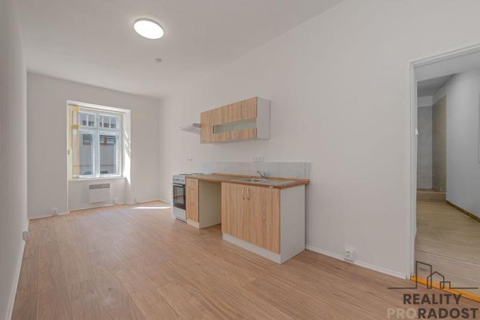 Pronájem bytu 2+kk, Znojmo, Kollárova, 42 m2