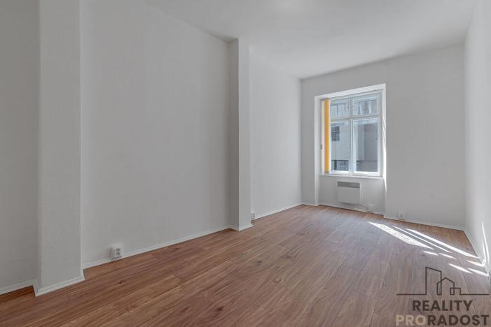 Pronájem bytu 2+kk, Znojmo, Kollárova, 42 m2