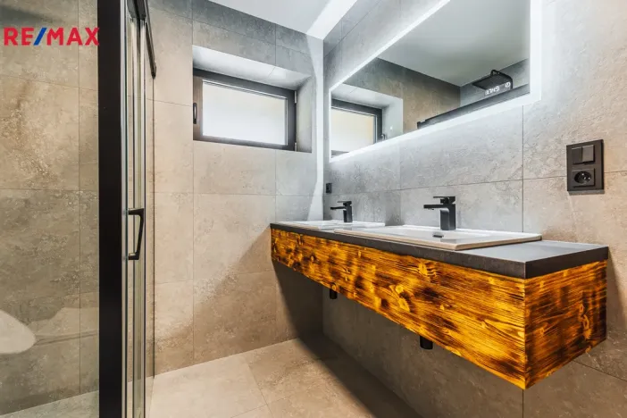 Prodej rodinného domu, Lázně Libverda, 248 m2