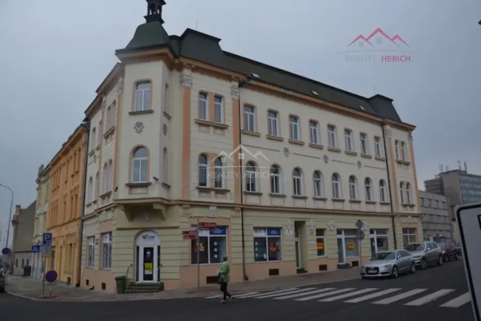 Pronájem kanceláře, Chomutov, Hálkova, 55 m2
