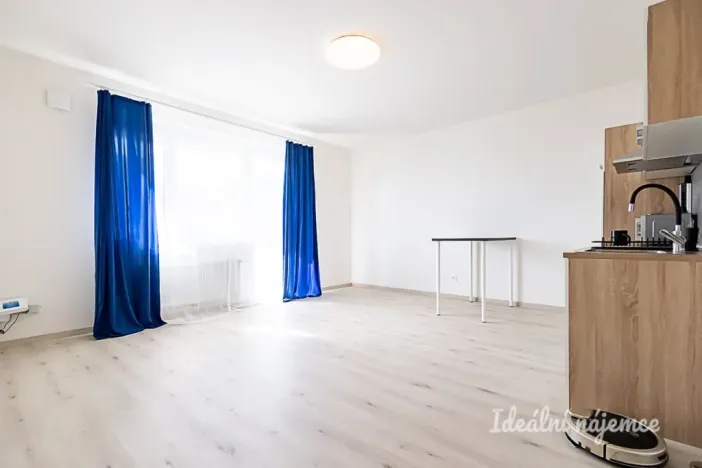 Pronájem bytu 1+kk, Praha - Kbely, Sedlářova, 34 m2