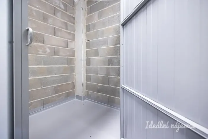 Pronájem bytu 1+kk, Praha - Kbely, Sedlářova, 34 m2