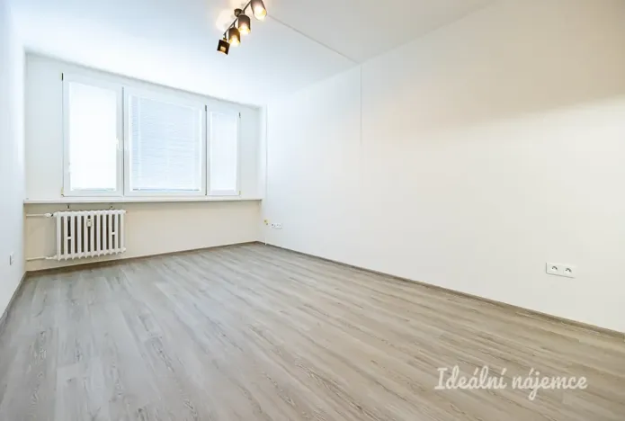 Pronájem bytu 2+kk, Praha - Střížkov, K lipám, 38 m2