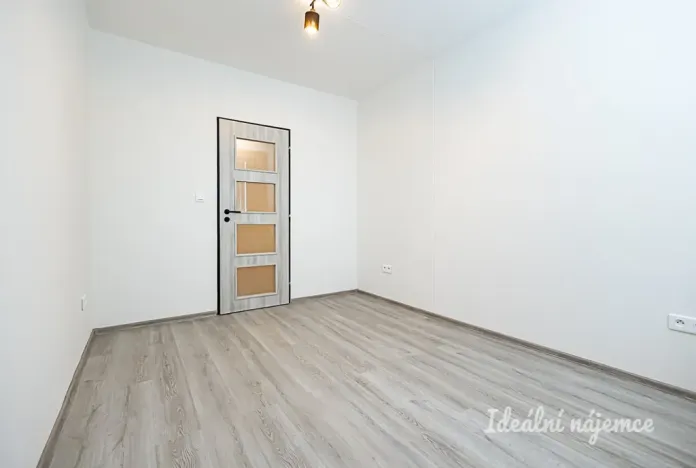 Pronájem bytu 2+kk, Praha - Střížkov, K lipám, 38 m2