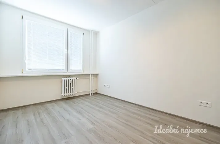 Pronájem bytu 2+kk, Praha - Střížkov, K lipám, 38 m2