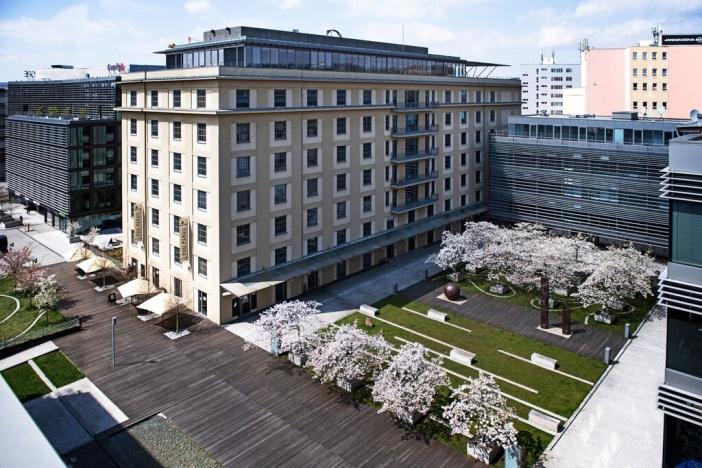 Pronájem kanceláře, Praha - Holešovice, Jankovcova, 241 m2